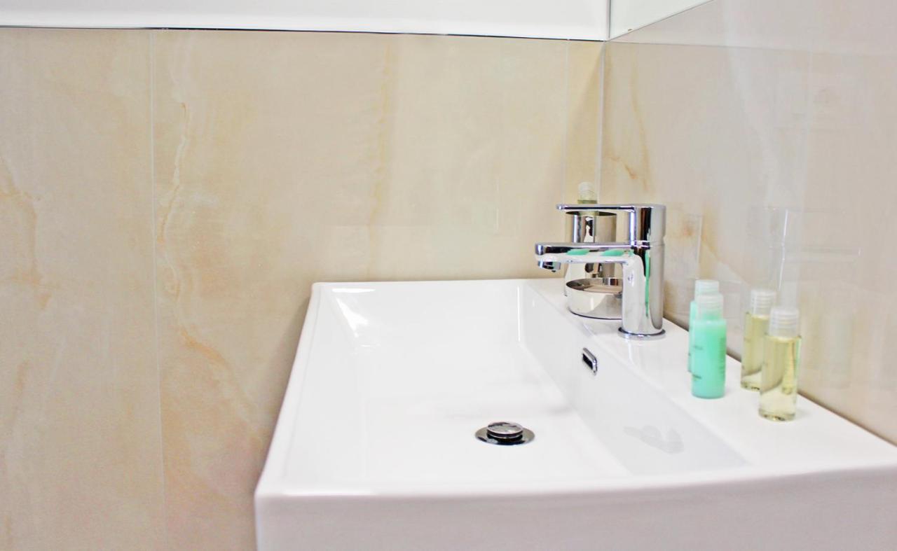 Hrt Milano Hotel Kültér fotó