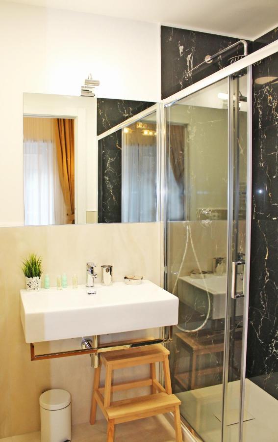 Hrt Milano Hotel Kültér fotó
